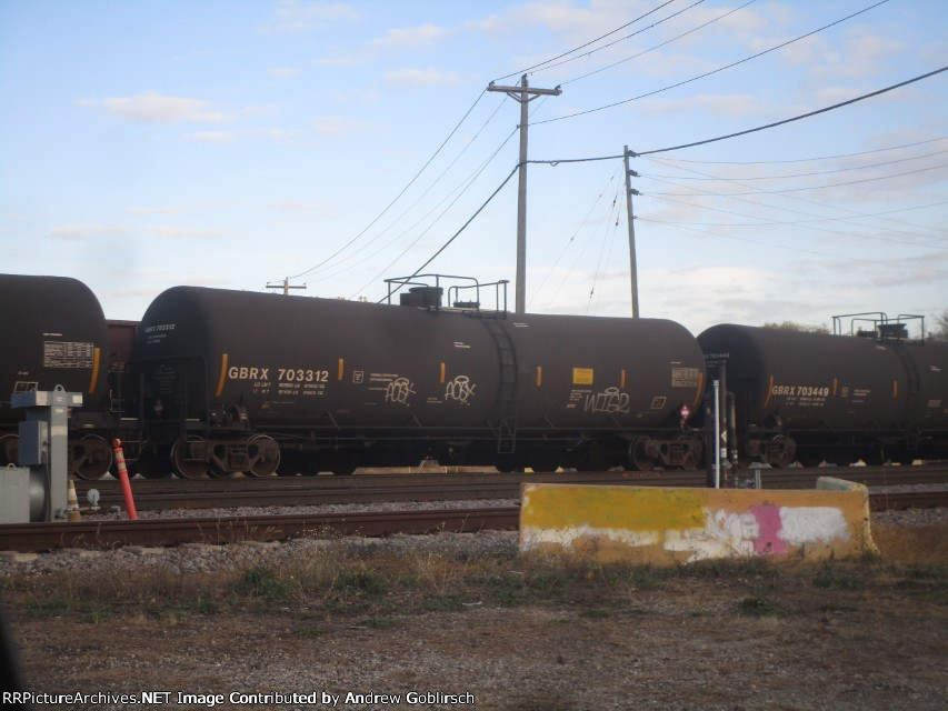GBRX 703312